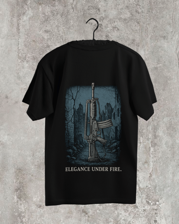 Remera Elegance Under Fire